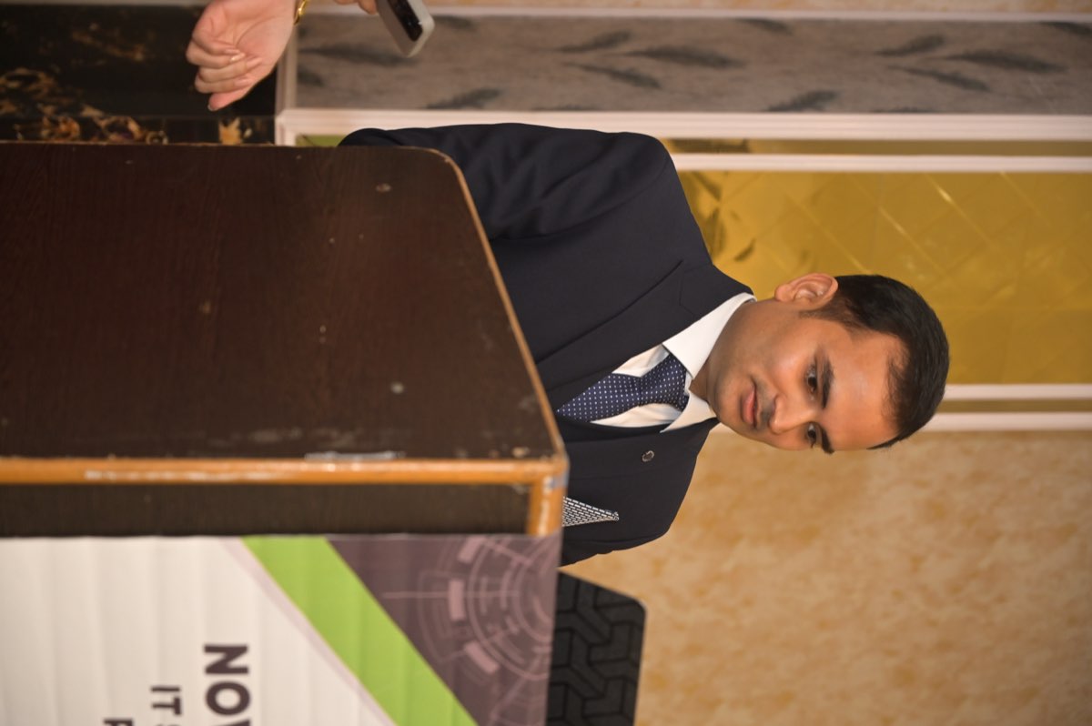 Akshay Mishra speaking at a Nowgray event